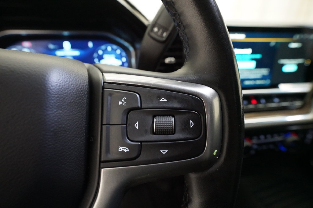 Used 2025 Chevrolet Silverado 1500 LT AWD/4WD image 18