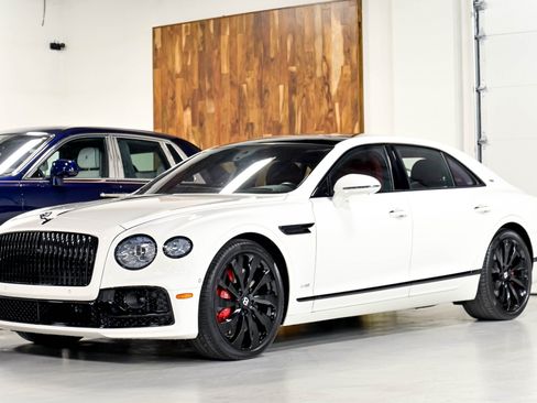 Used 2021 Bentley Flying Spur W12 w/ First Edition Specification AWD/4WD image 2