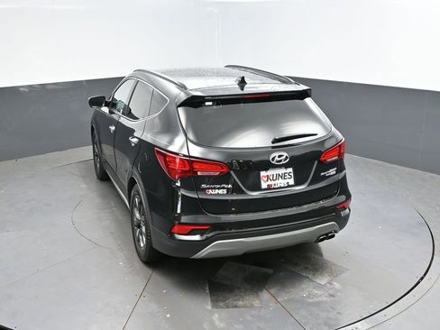 Used 2018 Hyundai Santa Fe Sport image 38