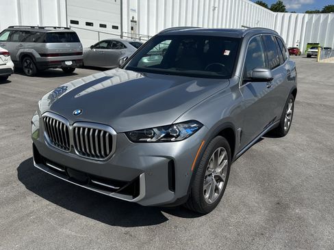 Used 2024 BMW X5 xDrive40i w/ Premium Package AWD/4WD image 5