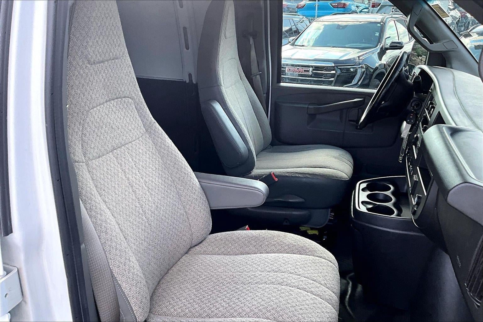 Used 2020 GMC Savana 2500 w/ Driver Convenience Package RWD image 7