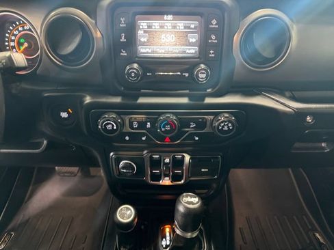 Used 2018 Jeep Wrangler Unlimited Sport S AWD/4WD image 6