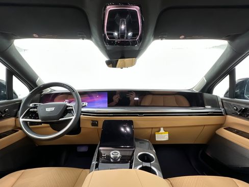 New 2025 Cadillac Escalade IQ Sport 2 w/ LPO, ONYX Package image 10