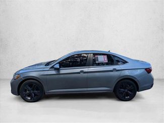 Used 2023 Volkswagen Jetta SE video 2