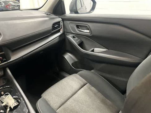 Used 2024 Nissan Rogue SV AWD/4WD image 13