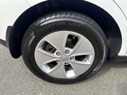 Used 2016 Kia Soul FWD image 9