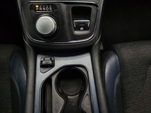 Used 2015 Chrysler 200 S image 26