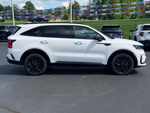 Used 2023 Kia Sorento SX FWD image 4