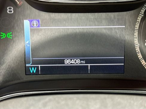 Used 2018 Chevrolet Cruze LT w/ Sun And Sound Package image 12