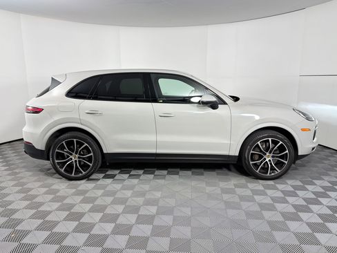 Certified 2023 Porsche Cayenne image 8