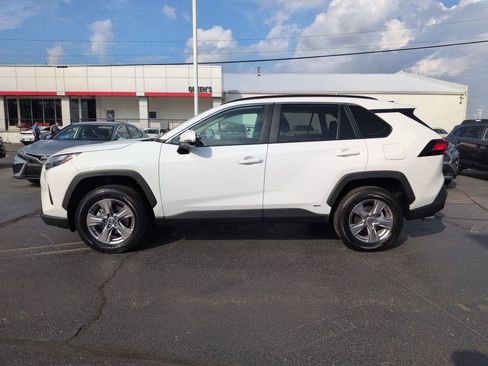 Certified 2025 Toyota RAV4 XLE AWD/4WD image 2