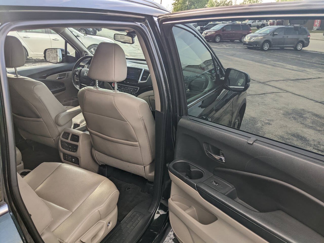 Used 2016 Honda Pilot Elite image 15
