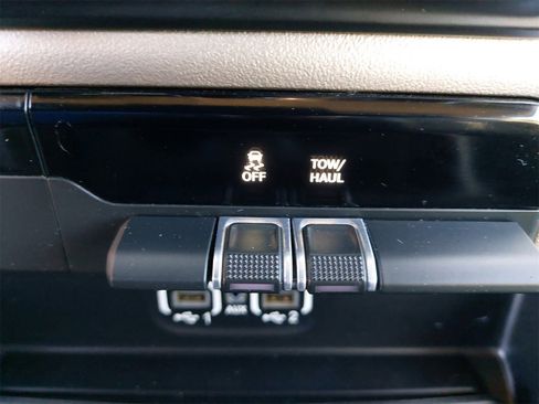 Used 2020 RAM 1500 Laramie image 28