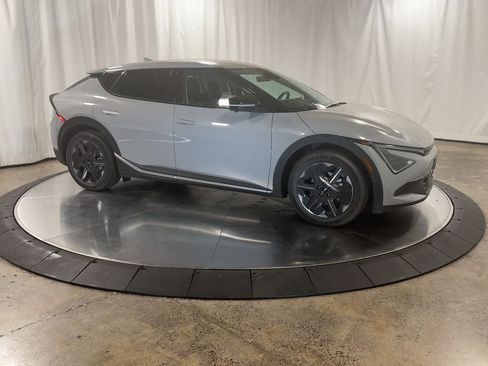 New 2025 Kia EV6 Light image 2