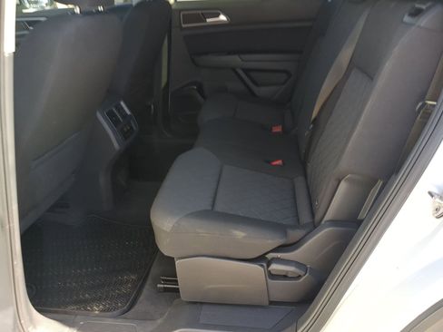 Used 2019 Volkswagen Atlas S image 19