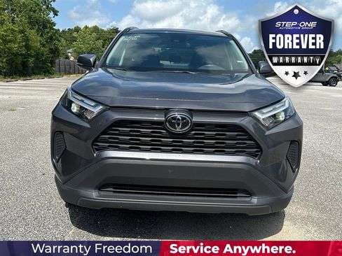 Used 2025 Toyota RAV4 XLE FWD image 9