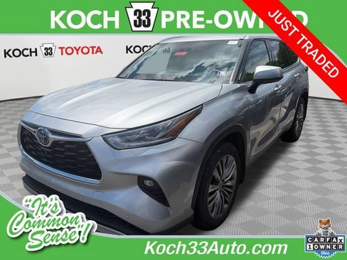 Used 2021 Toyota Highlander Platinum AWD/4WD image 1