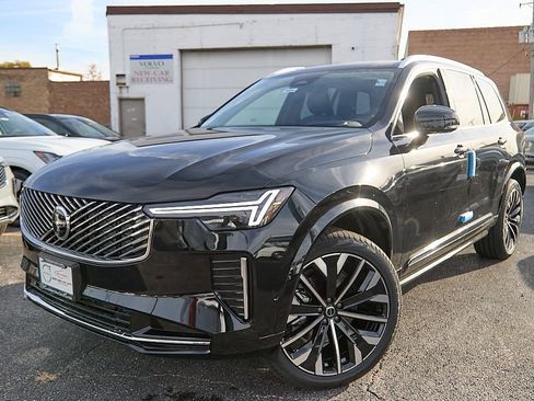 New 2026 Volvo XC90 B6 Ultra w/ Protection Package image 2