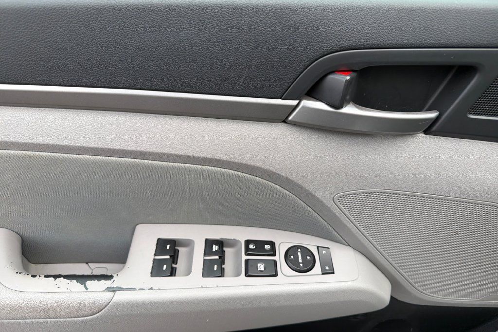 Used 2018 Hyundai Elantra Value Edition FWD image 8