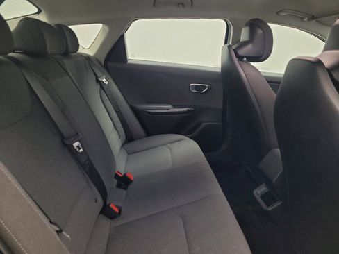 Used 2025 Kia K4 FWD image 19