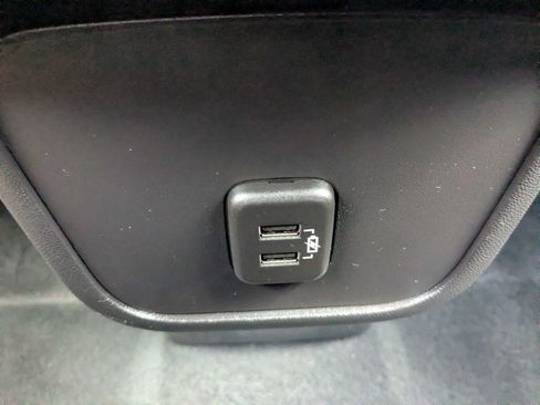 Used 2024 Chevrolet Equinox LT FWD image 17