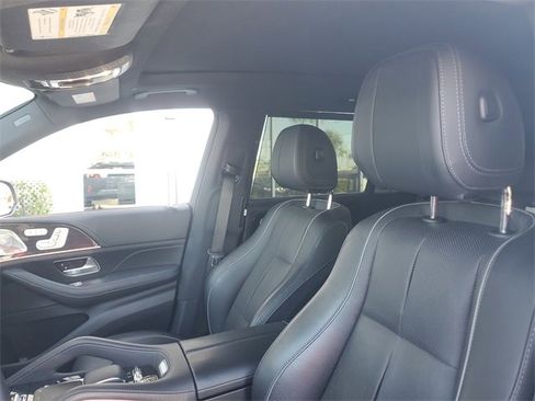 Used 2022 Mercedes-Benz GLS 580 GLS 580 w/ Off-Road Package image 16