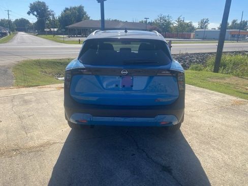 New 2025 Nissan Kicks SR image 5