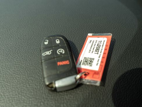 Used 2016 Jeep Grand Cherokee Limited image 29