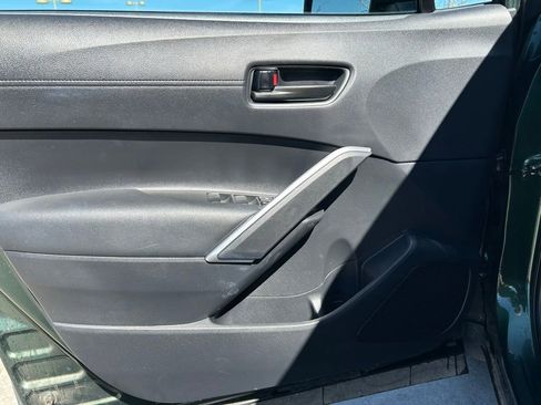 Used 2024 Toyota Corolla Cross LE image 12