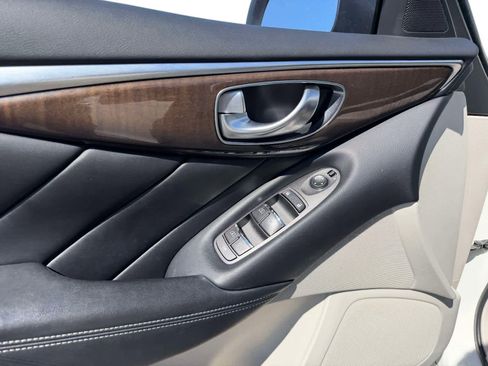 Used 2019 INFINITI Q50 Luxe w/ Essential Package (3.0T Luxe) AWD/4WD image 15