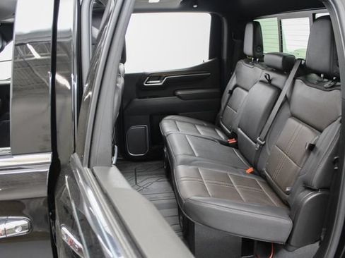 Used 2025 Chevrolet Silverado 1500 High Country w/ High Country Premium Package AWD/4WD image 22