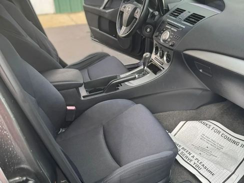 Used 2011 MAZDA MAZDA3 s Sport FWD image 6