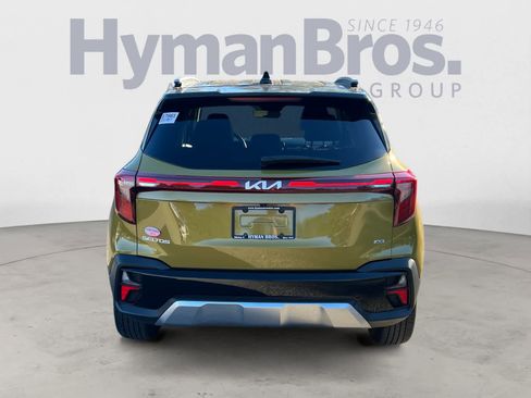 Certified 2024 Kia Seltos S image 4