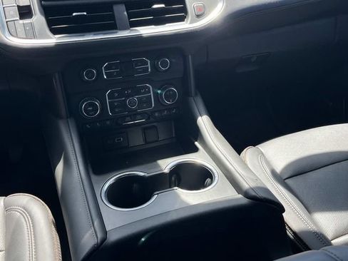 Used 2024 Chevrolet Tahoe High Country w/ Advanced Technology Package AWD/4WD image 18