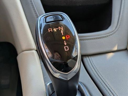 Used 2017 Cadillac XT5 Luxury w/ Driver Awareness Package image 12