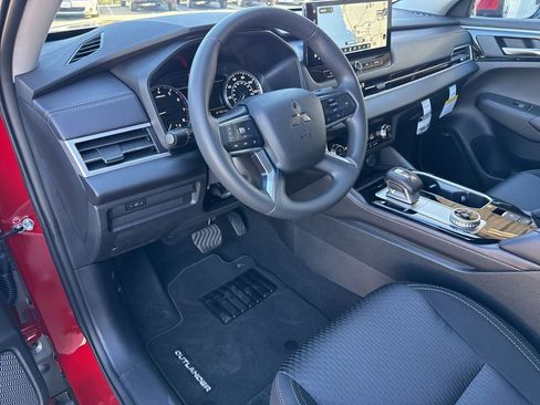 New 2025 Mitsubishi Outlander ES image 20