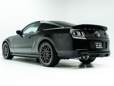 Used 2013 Ford Mustang Shelby GT500 RWD image 18