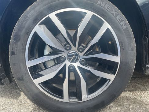 Used 2025 Volkswagen Jetta SE image 31