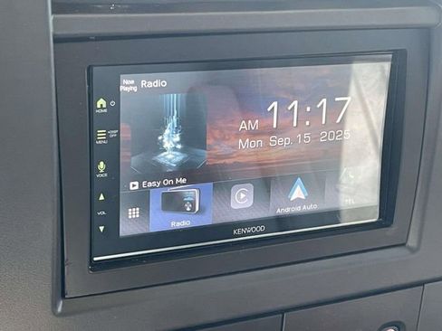 Used 2024 GMC Savana 2500 Extended image 18