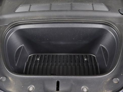 Used 2024 Tesla Model Y Performance AWD/4WD image 21