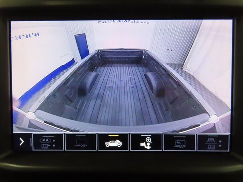 Used 2020 Chevrolet Silverado 2500 LTZ w/ LTZ Premium Package image 22