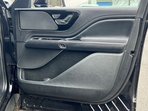 Used 2021 Lincoln Aviator Standard Sport Utility image 9