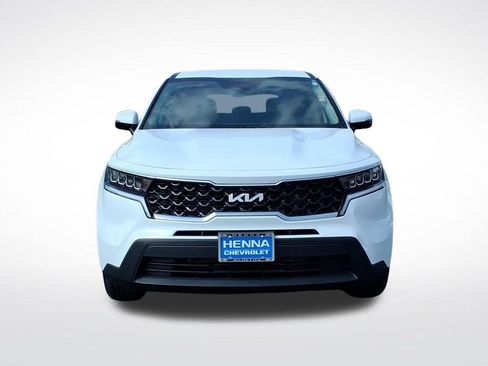 Used 2023 Kia Sorento LX FWD image 4