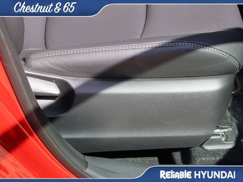 Used 2024 Toyota Corolla Cross XLE w/ Convenience Package AWD/4WD image 11