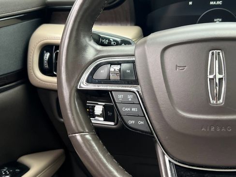 Used 2022 Lincoln Nautilus Reserve image 29