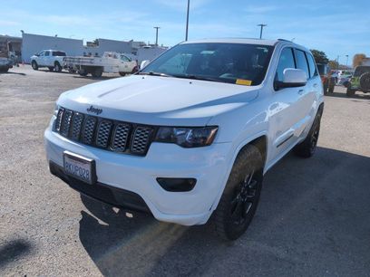 Used 2019 Jeep Grand Cherokee Altitude