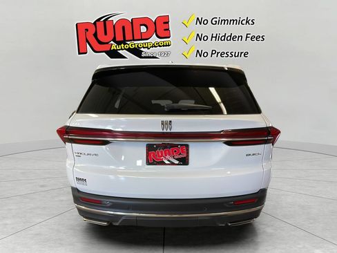 Used 2025 Buick Enclave Preferred w/ Power Package AWD/4WD image 5