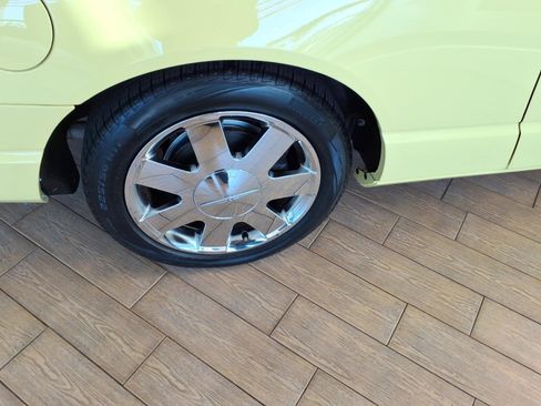 Used 2002 Ford Thunderbird Deluxe image 6