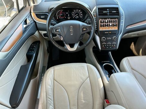 Used 2017 Lincoln MKC Select w/ Select Plus Package image 20