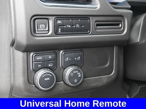 Used 2023 Chevrolet Suburban LT image 14